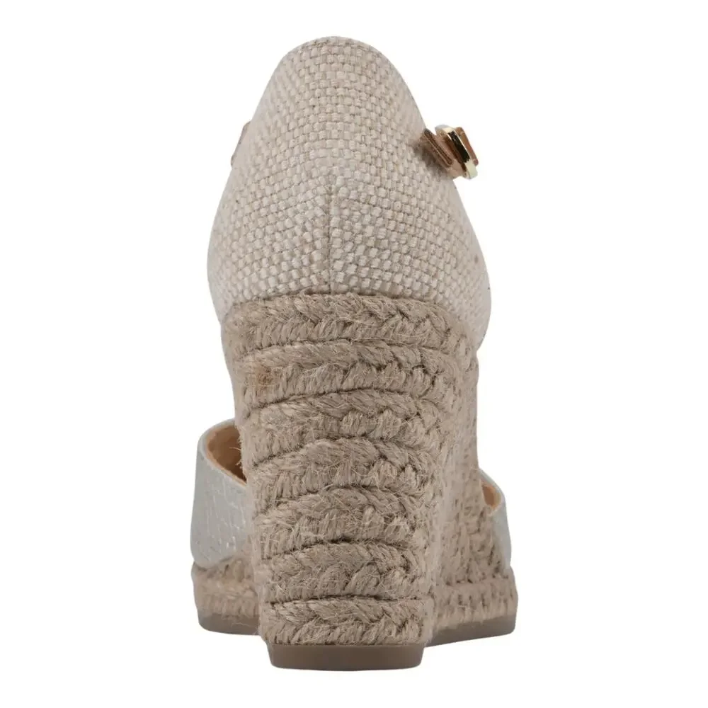 White Mountain women mamba